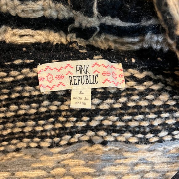 Pink Republic Women's Aztec Southwest Open Front Cardigan Sweater - Picture 7 of 7